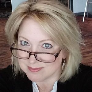 Meet your Posher, Debra